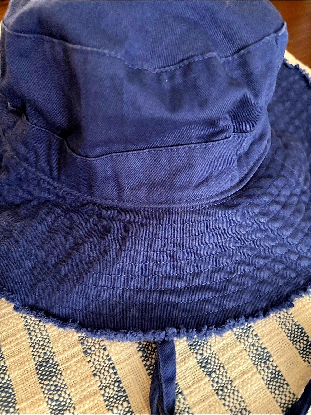 Gap Frayed Bucket Hat in Cobalt Blue Size M/L